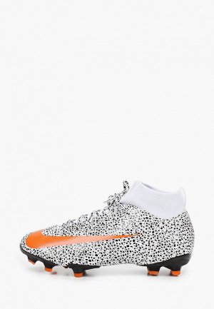 Бутсы Nike. Цвет: белый