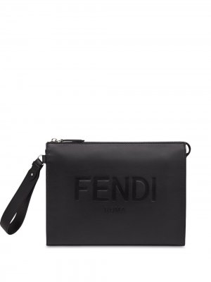Клатч с тисненым логотипом и ремешком на запястье Fendi. Цвет: черный