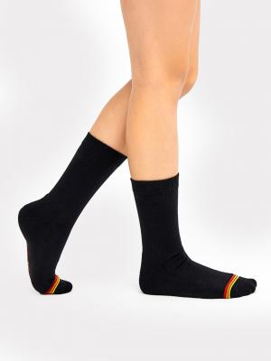 Детские носки термо черного цвета с красной и желтой полоской Mark Formelle. Цвет: черный