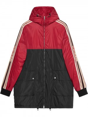 Пальто с контрастными полосками Gucci. Цвет: красный