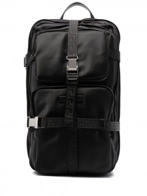 Рюкзак с пряжками и принтом Versace. Цвет: черный