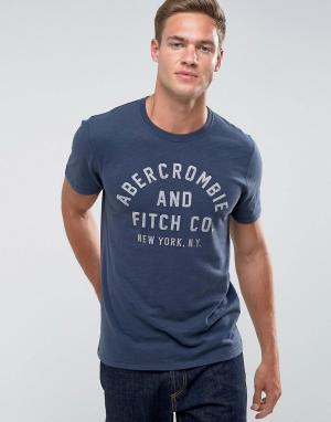 Облегающая футболка цвета индиго с логотипом Abercrombie & Fitch. Цвет: синий