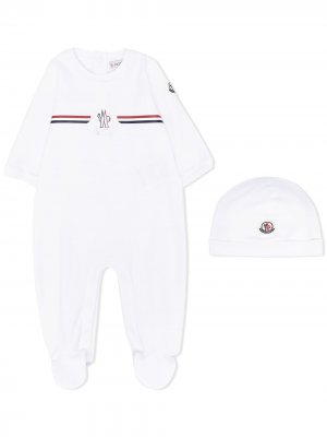 Комплект из комбинезона и шапки с логотипом Moncler Enfant. Цвет: белый
