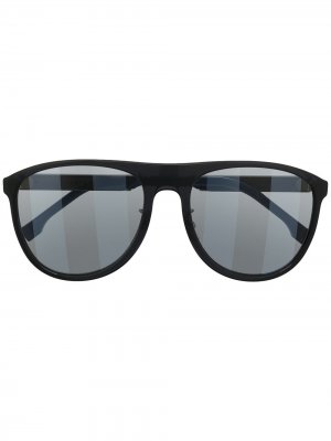 Солнцезащитные очки с полосатыми линзами Fendi Eyewear. Цвет: черный
