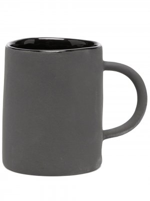 Кофейная кружка из керамики Off-White. Цвет: черный