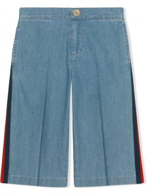 Джинсовые брюки с отделкой Web Gucci Kids. Цвет: синий