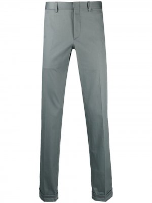 Узкие брюки строгого кроя Brioni. Цвет: серый