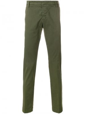 Классические приталенные брюки Entre Amis. Цвет: зеленый