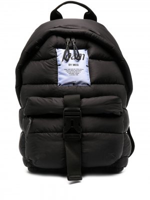 Дутый рюкзак с нашивкой-логотипом MCQ. Цвет: черный