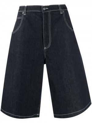 Джинсовые шорты с вышитым логотипом Moschino. Цвет: синий