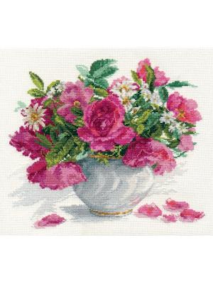 Набор для вышивания Цветущий сад: Розы и ромашки  30х26 см. Алиса. Цвет: белый, зеленый, розовый