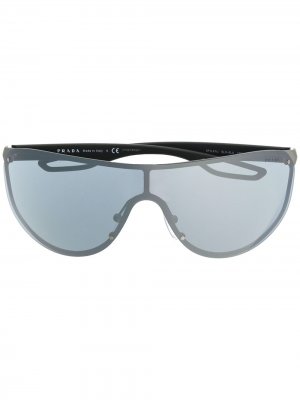 Солнцезащитные очки в массивной оправе Prada Eyewear. Цвет: серый