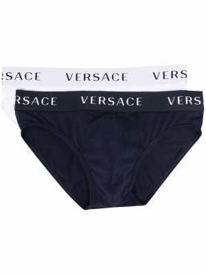Комплект из двух трусов-брифов с логотипом Versace. Цвет: белый