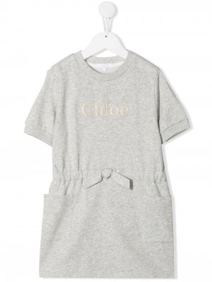 Платье-футболка с бантом Chloé Kids. Цвет: серый