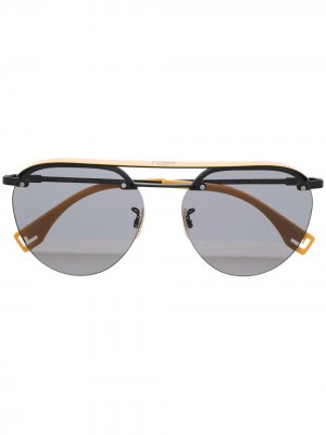 Солнцезащитные очки-авиаторы с затемненными линзами Fendi Eyewear. Цвет: черный