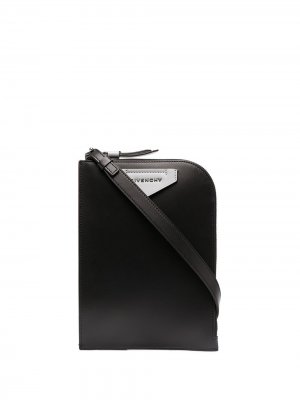 Сумка-мессенджер с нашивкой-логотипом Givenchy. Цвет: черный