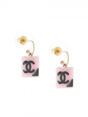 Серьги в форме ромбов с логотипом CC Chanel Pre-Owned. Цвет: розовый