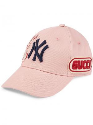 Бейсбольная кепка с нашивкой NY Yankees™ Gucci. Цвет: розовый