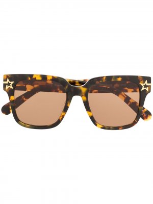 Солнцезащитные очки в массивной оправе черепаховой расцветки Stella McCartney Eyewear. Цвет: коричневый