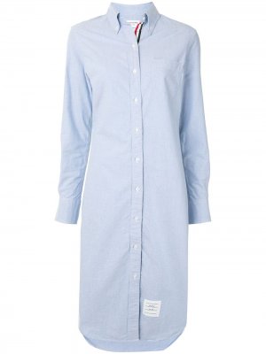 Платье-рубашка длины миди Thom Browne. Цвет: синий