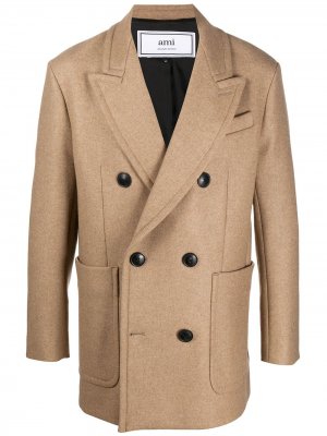 Короткое двубортное пальто AMI Paris. Цвет: нейтральные цвета